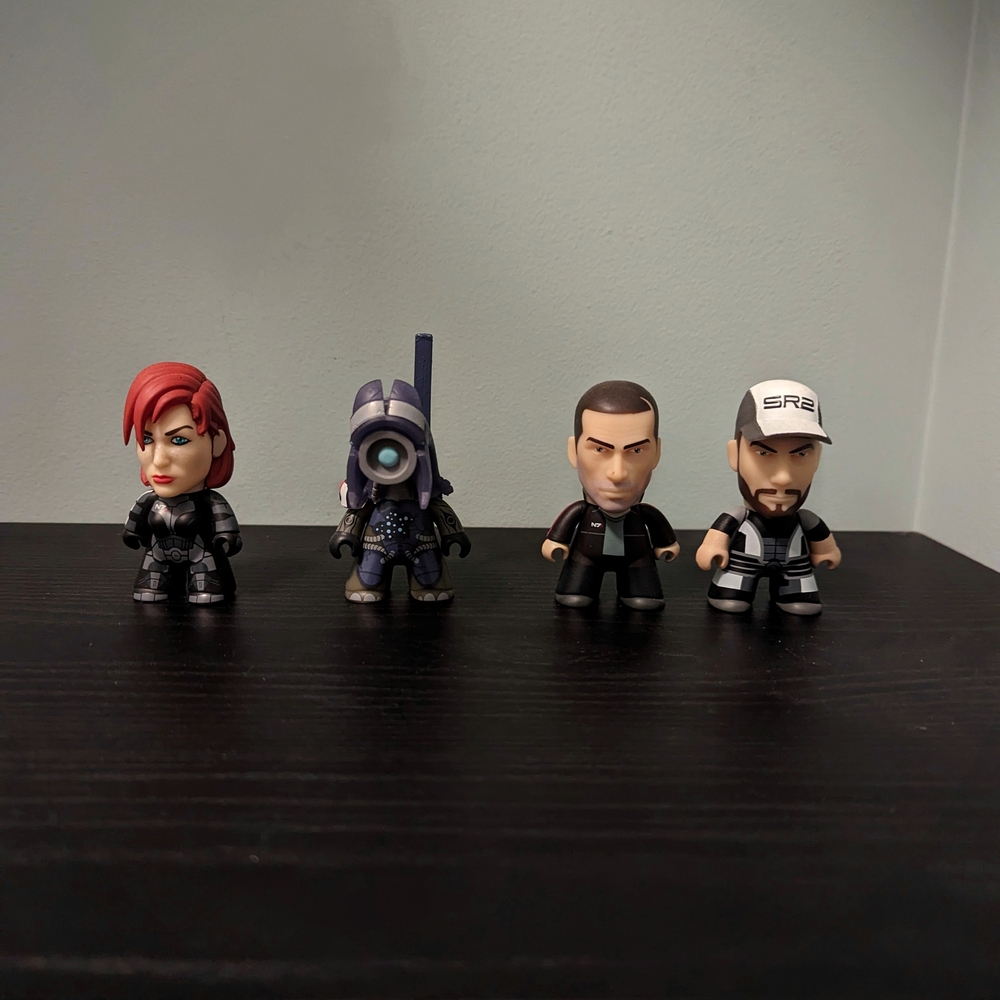 Mass Effect Vinyl Figure Set